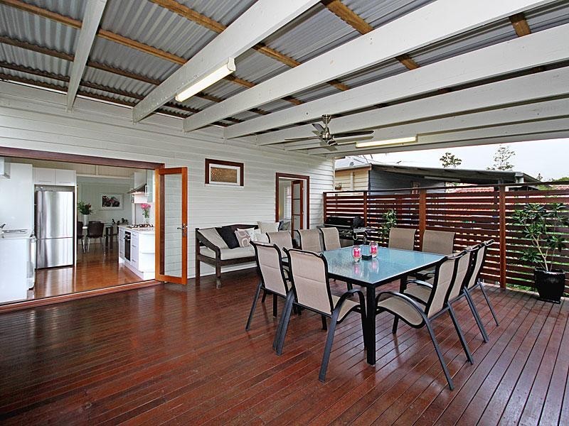 24 Eleventh Avenue, Kedron QLD 4031