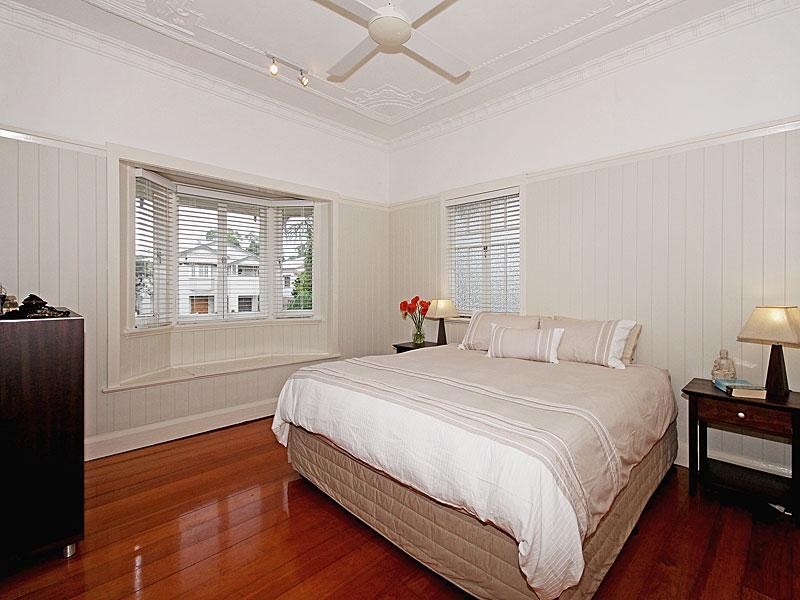 24 Eleventh Avenue, Kedron QLD 4031