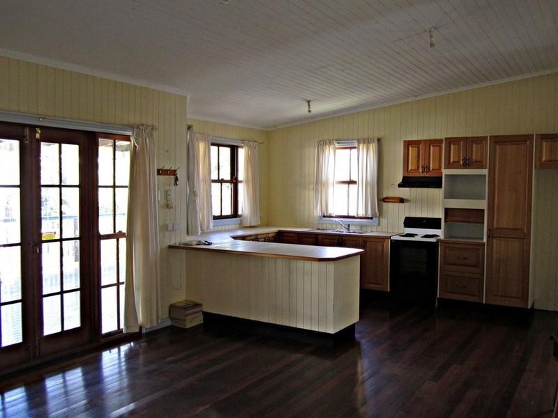 27 Campbell Street, Windsor QLD 4030