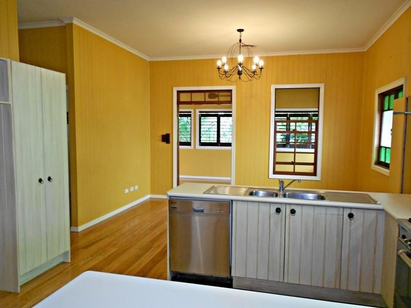 11 Rougham Street, Windsor QLD 4030