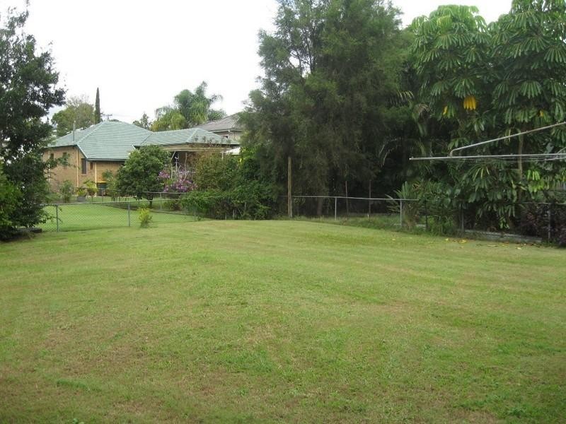 119 Clifford Road, Stafford Heights QLD 4053