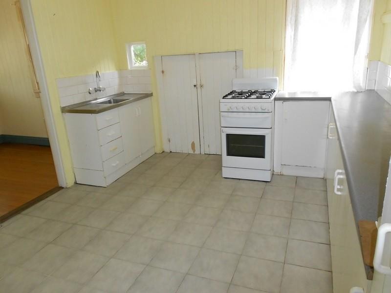 245 Hudson Road, Wooloowin QLD 4030