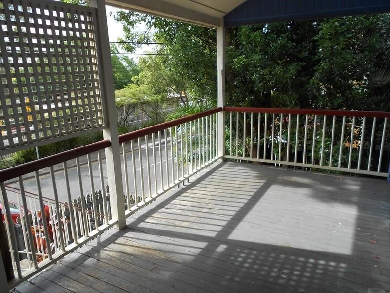 245 Hudson Road, Wooloowin QLD 4030