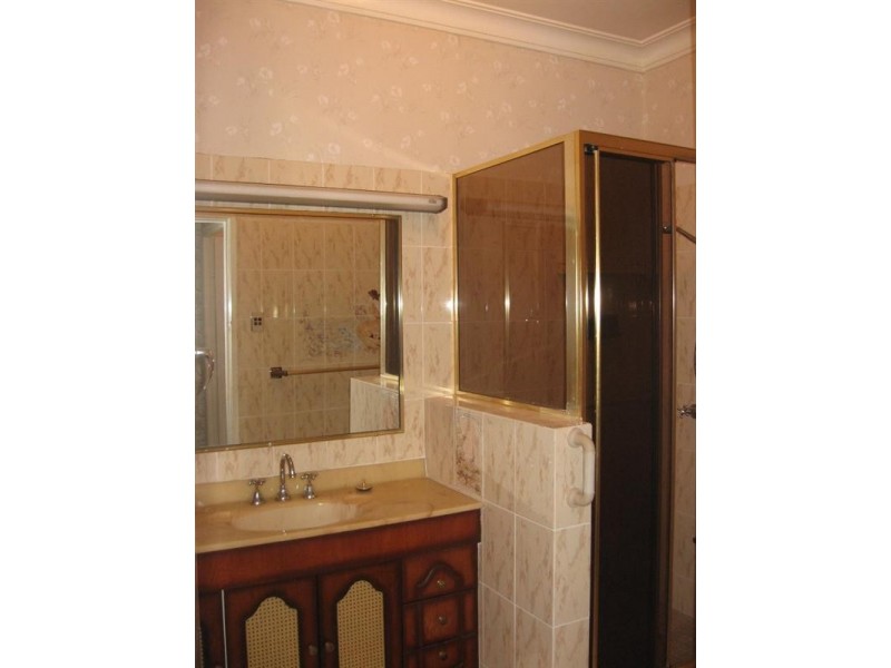 195 Shaw Road, Wavell Heights QLD 4012