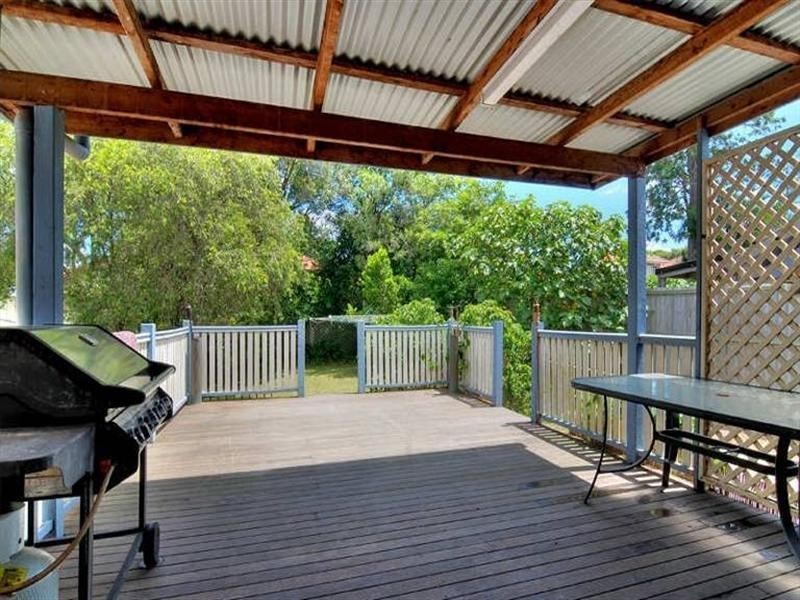 12 Allan Street, Kedron QLD 4031