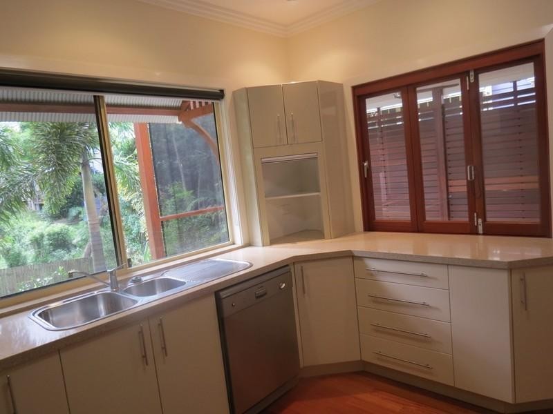 13 Rougham Street, Windsor QLD 4030