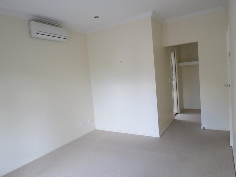 13 Rougham Street, Windsor QLD 4030