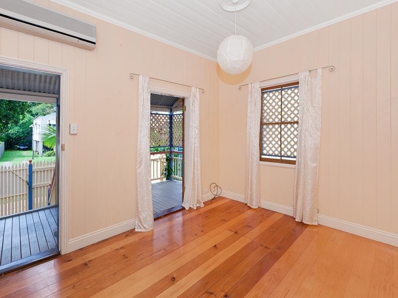 52 Grove Street, Albion QLD 4010