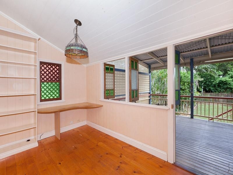 52 Grove Street, Albion QLD 4010