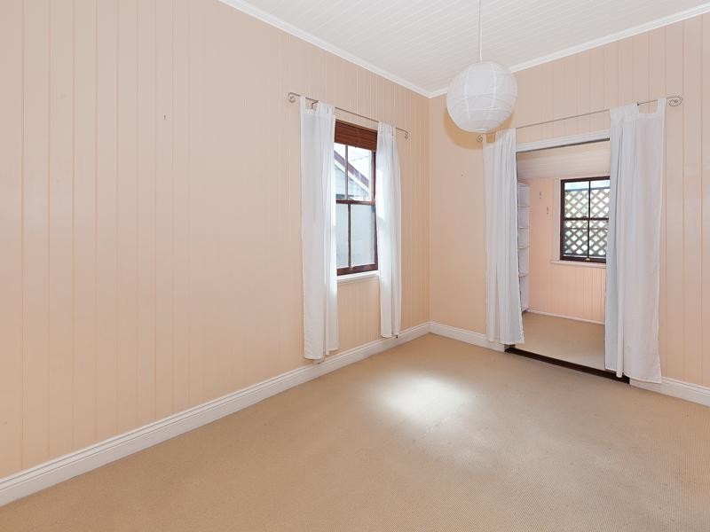 52 Grove Street, Albion QLD 4010