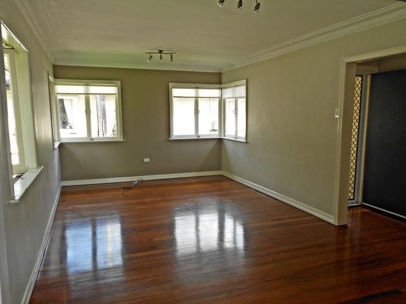 75 Eleventh Avenue, Kedron QLD 4031