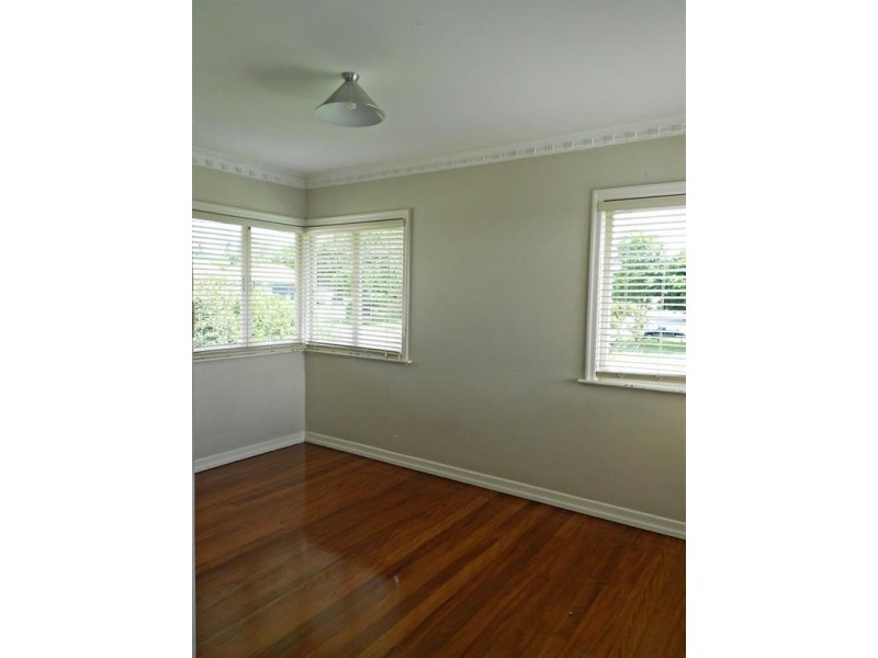 75 Eleventh Avenue, Kedron QLD 4031