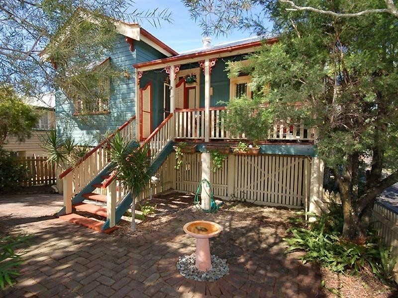 33 Sixth Avenue, Kedron QLD 4031