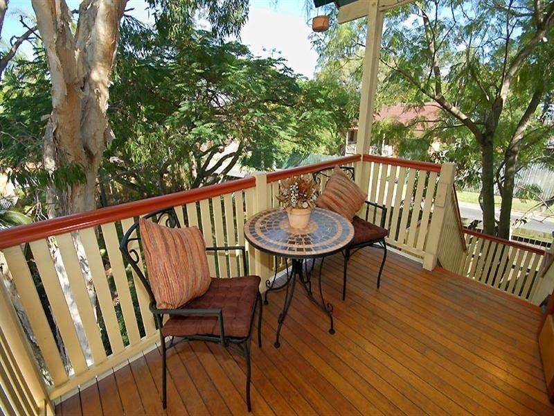 33 Sixth Avenue, Kedron QLD 4031