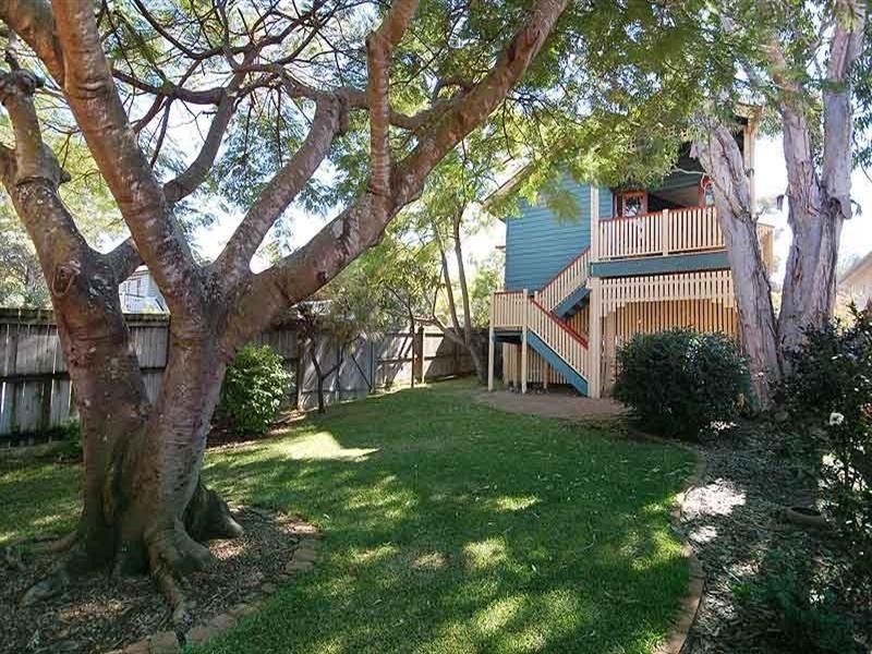 33 Sixth Avenue, Kedron QLD 4031