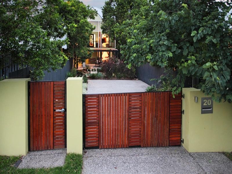 20 Beatrice Street, Bardon QLD 4065