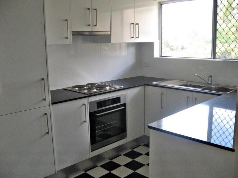 2/11 Salt Street, Windsor QLD 4030