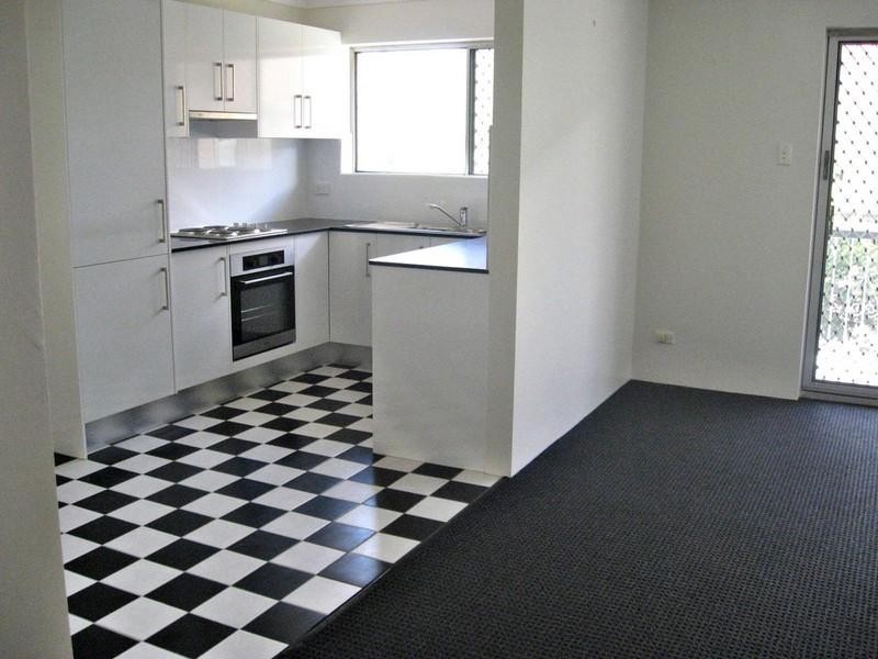 2/11 Salt Street, Windsor QLD 4030