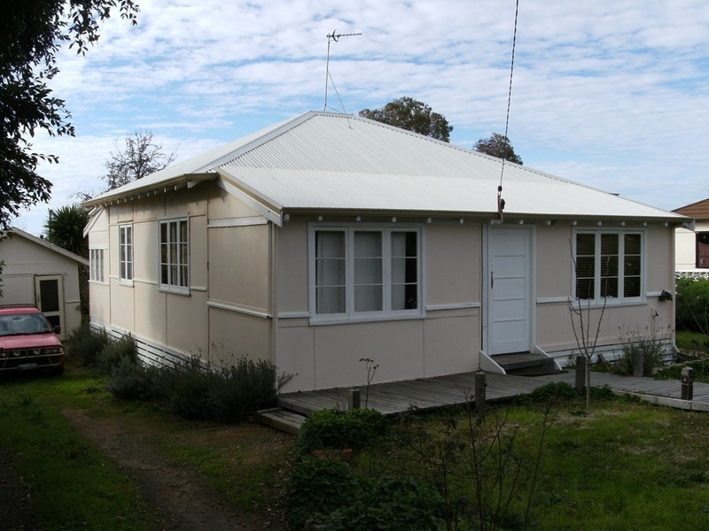30 Clarke Street, Manjimup WA 6258