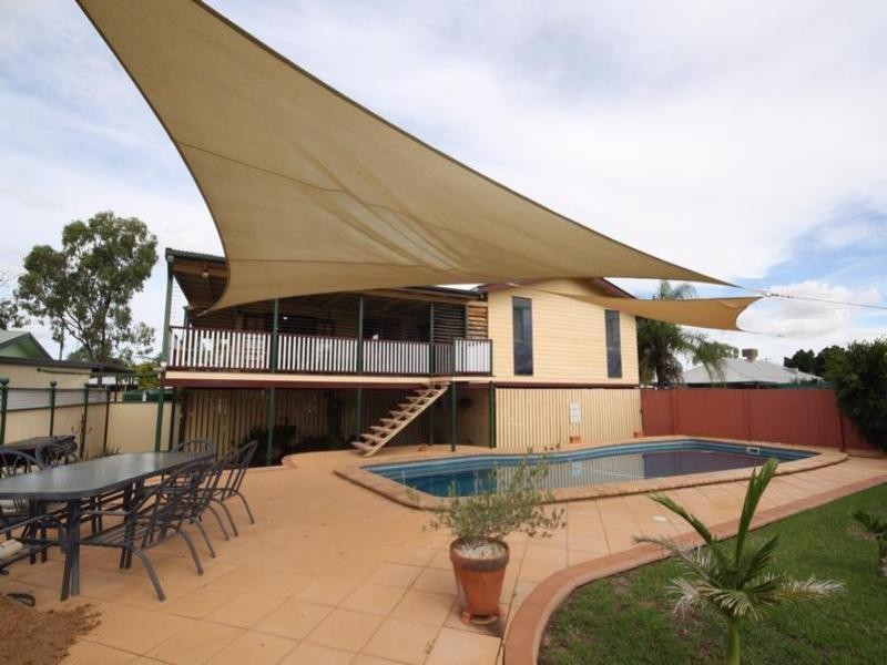 29 Eagle Street, Longreach QLD 4730