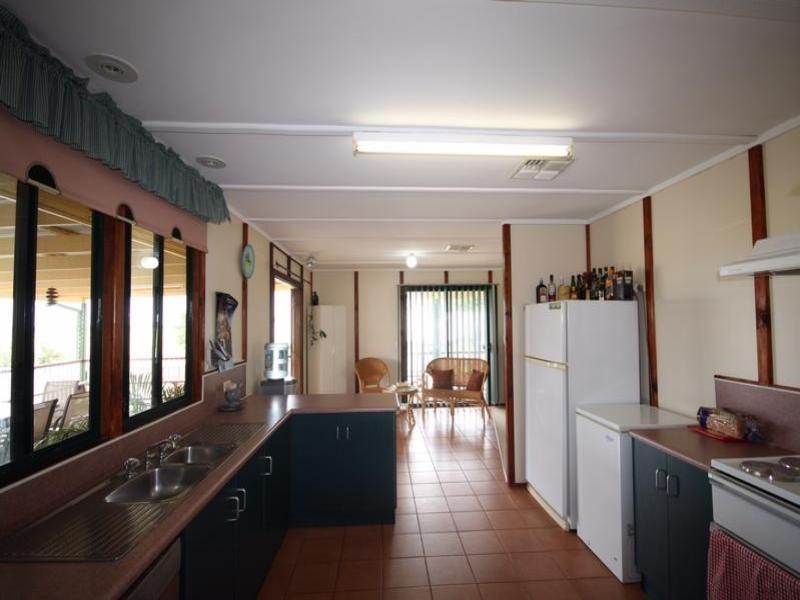 29 Eagle Street, Longreach QLD 4730