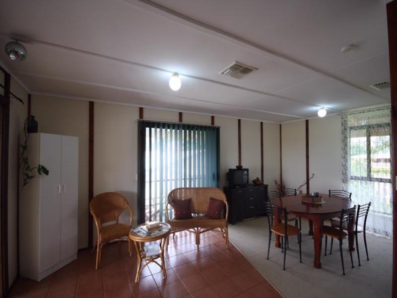 29 Eagle Street, Longreach QLD 4730