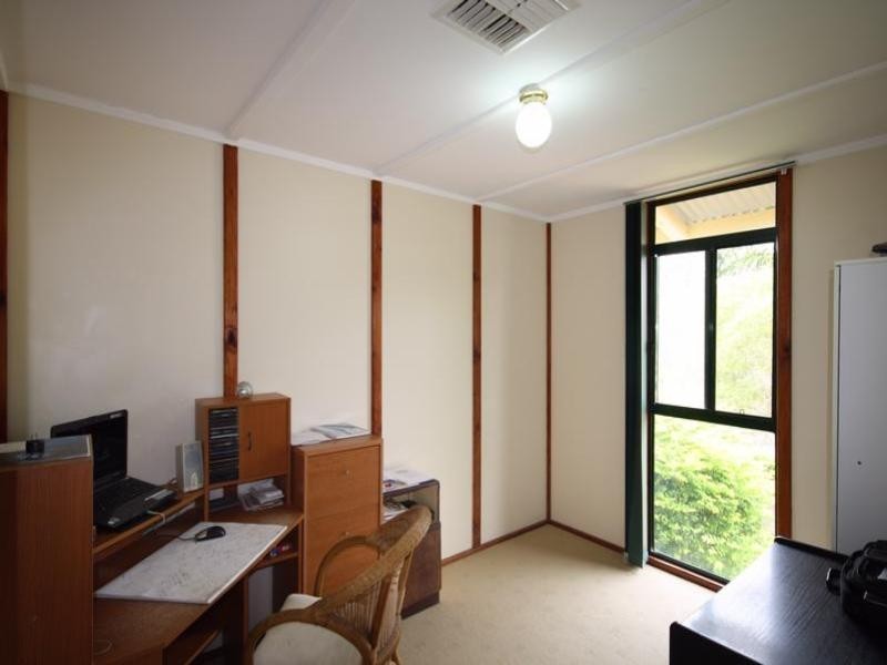 29 Eagle Street, Longreach QLD 4730