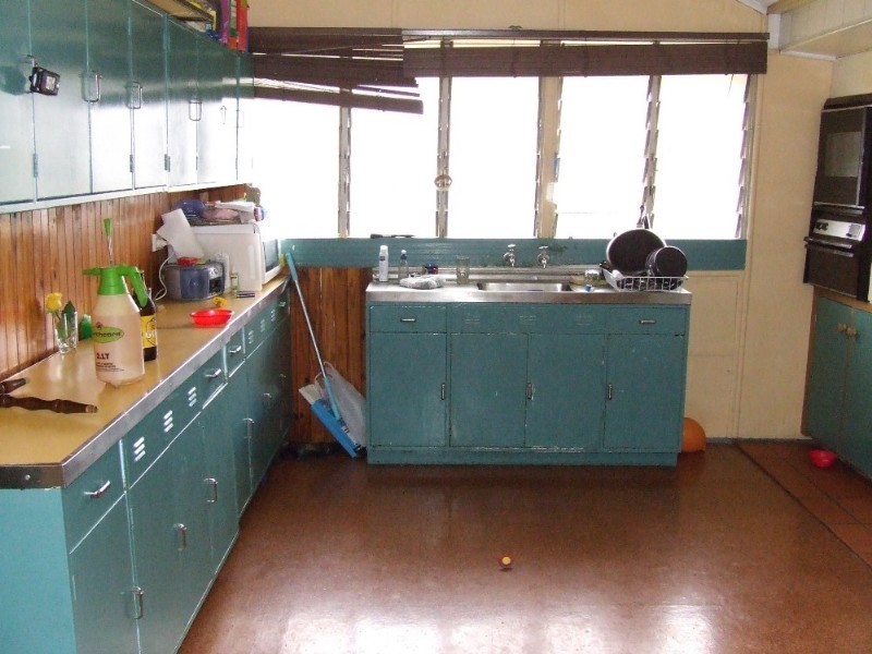 123 Cassowary Street, Longreach QLD 4730