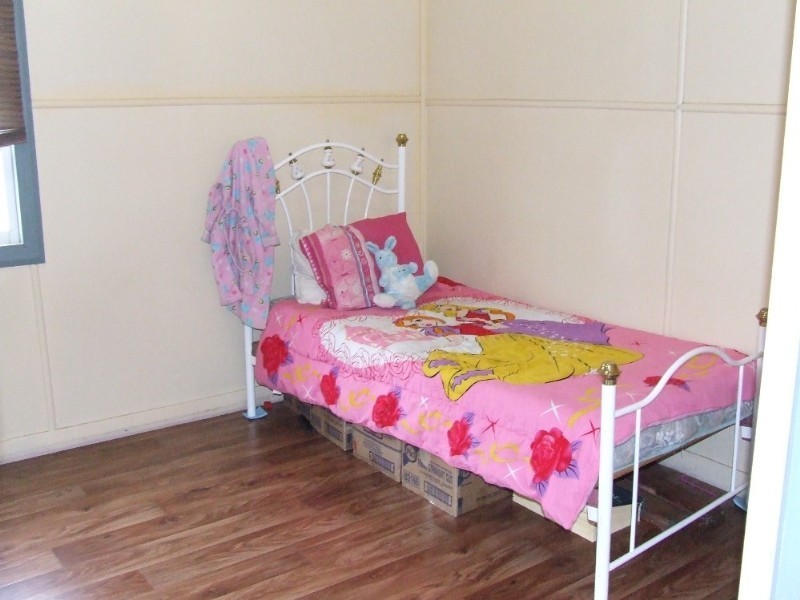 123 Cassowary Street, Longreach QLD 4730