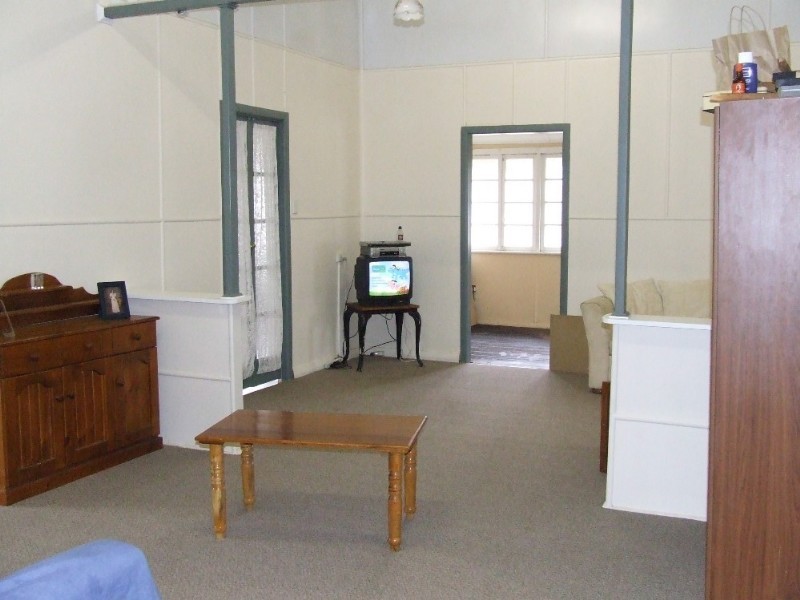 123 Cassowary Street, Longreach QLD 4730