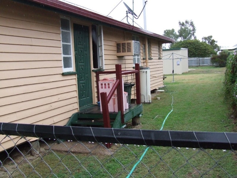 123 Cassowary Street, Longreach QLD 4730