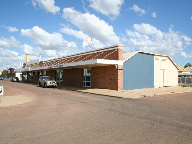 17 Swan Street, Longreach QLD 4730