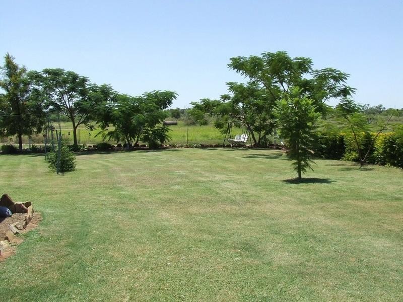 11 Chestnut Street, Barcaldine QLD 4725