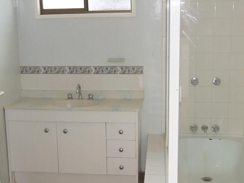 170 Galah Street, Longreach QLD 4730