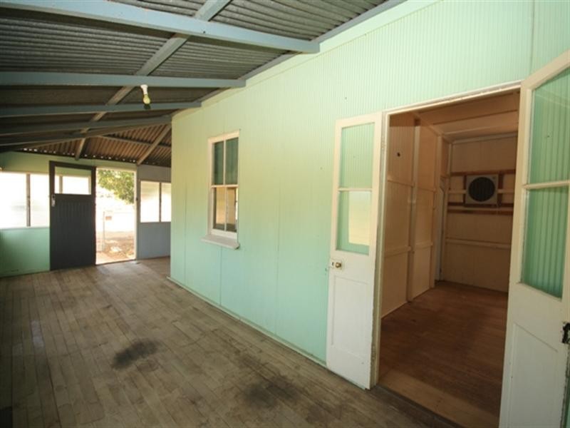 34 Plover Street, Longreach QLD 4730