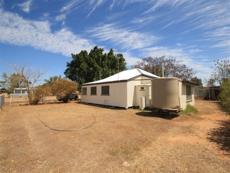 34 Plover Street, Longreach QLD 4730