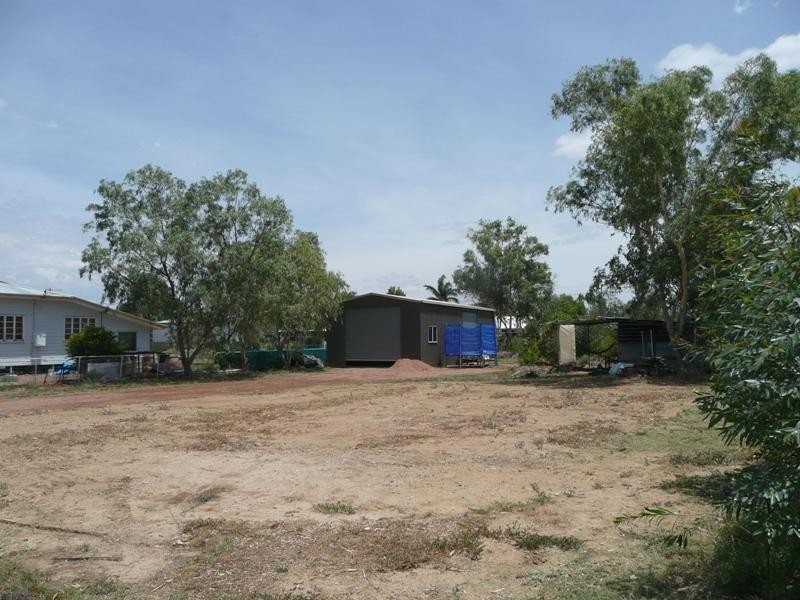 14 Stilt Street, Longreach QLD 4730