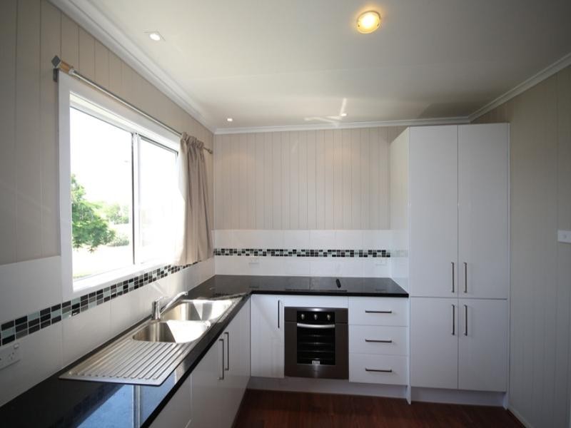 80 Cassowary Street, Longreach QLD 4730