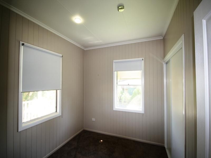 80 Cassowary Street, Longreach QLD 4730