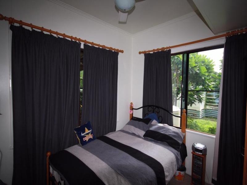 19 Cassowary Street, Longreach QLD 4730