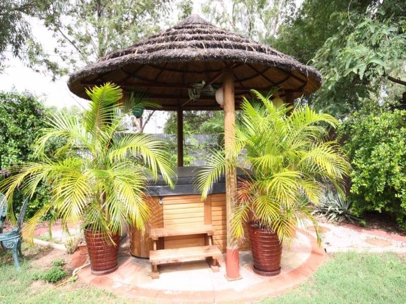 19 Cassowary Street, Longreach QLD 4730