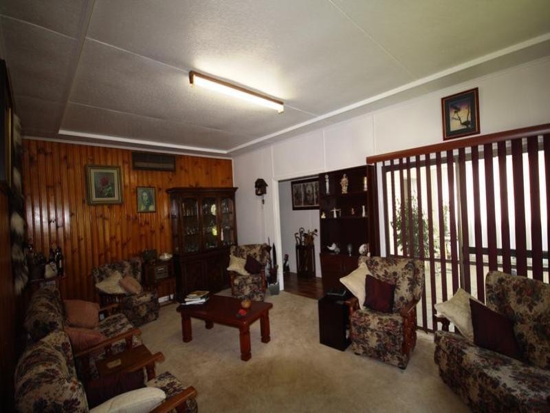 71 Wompoo Road, Longreach QLD 4730