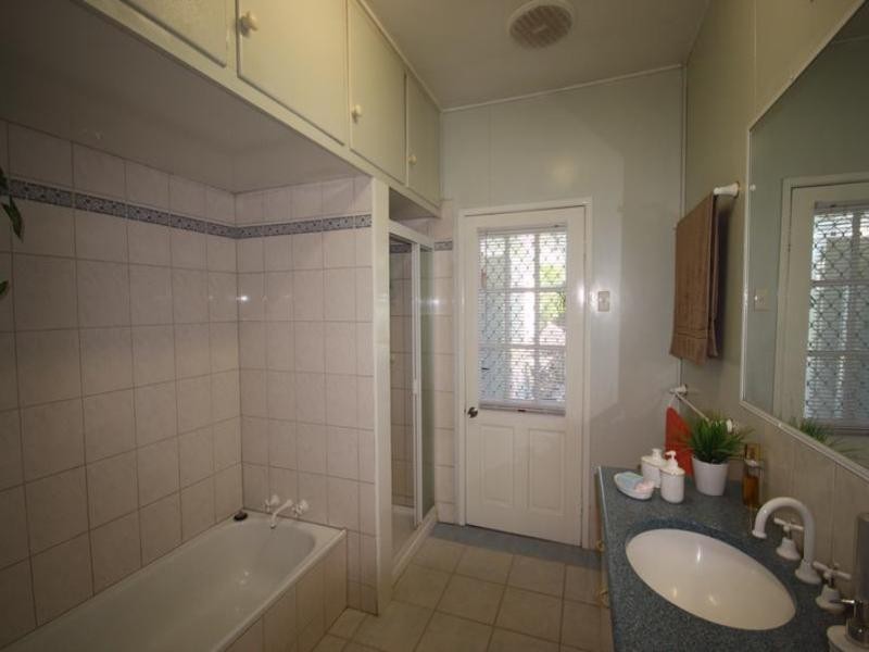 71 Wompoo Road, Longreach QLD 4730