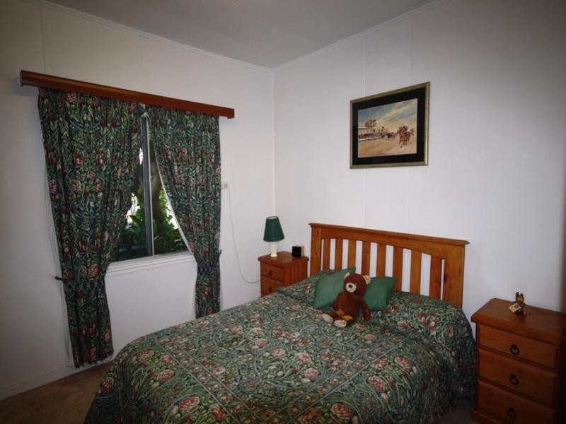 71 Wompoo Road, Longreach QLD 4730