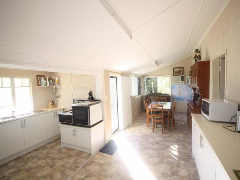 68 Fir Street, Barcaldine QLD 4725