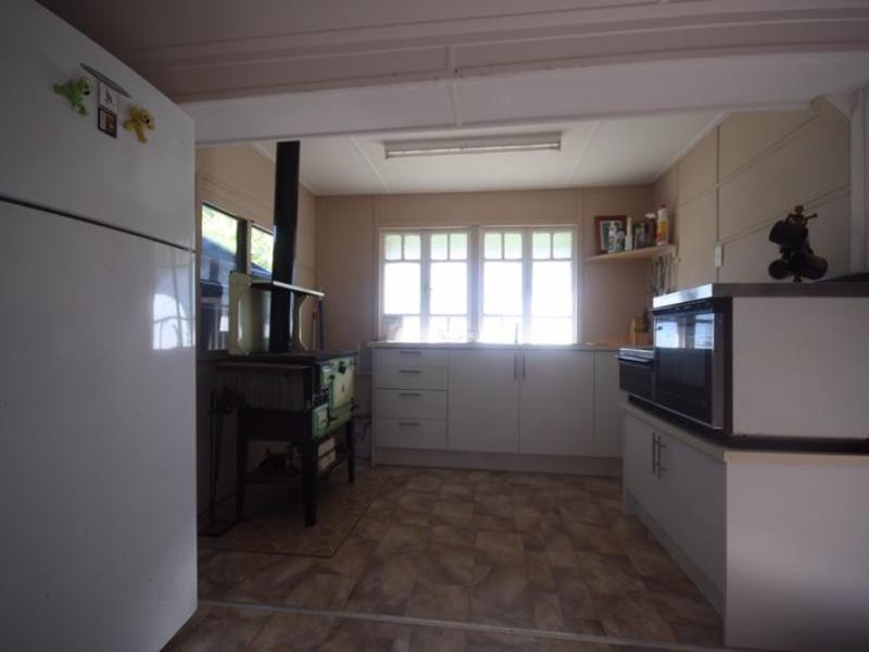 68 Fir Street, Barcaldine QLD 4725