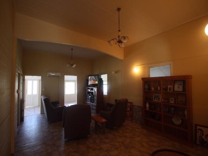 68 Fir Street, Barcaldine QLD 4725