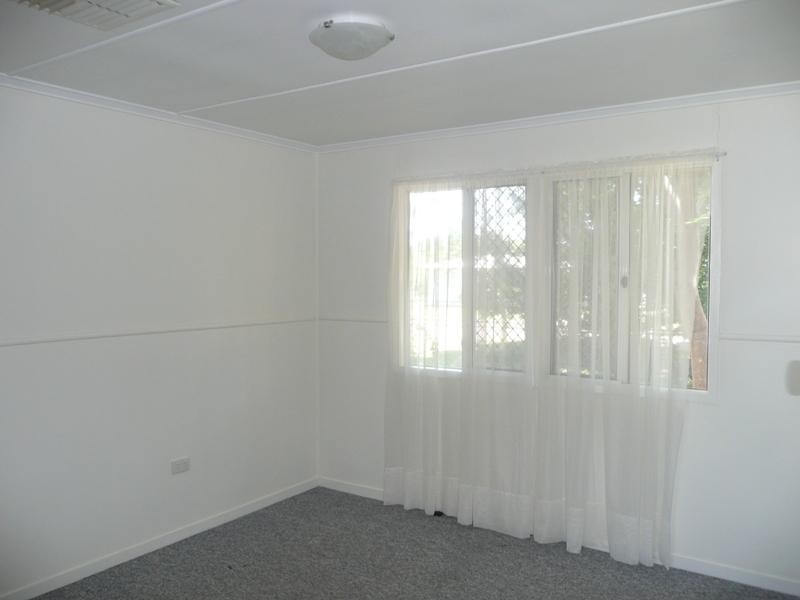 11 Tern Street, Longreach QLD 4730