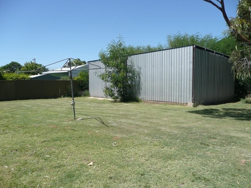 11 Tern Street, Longreach QLD 4730