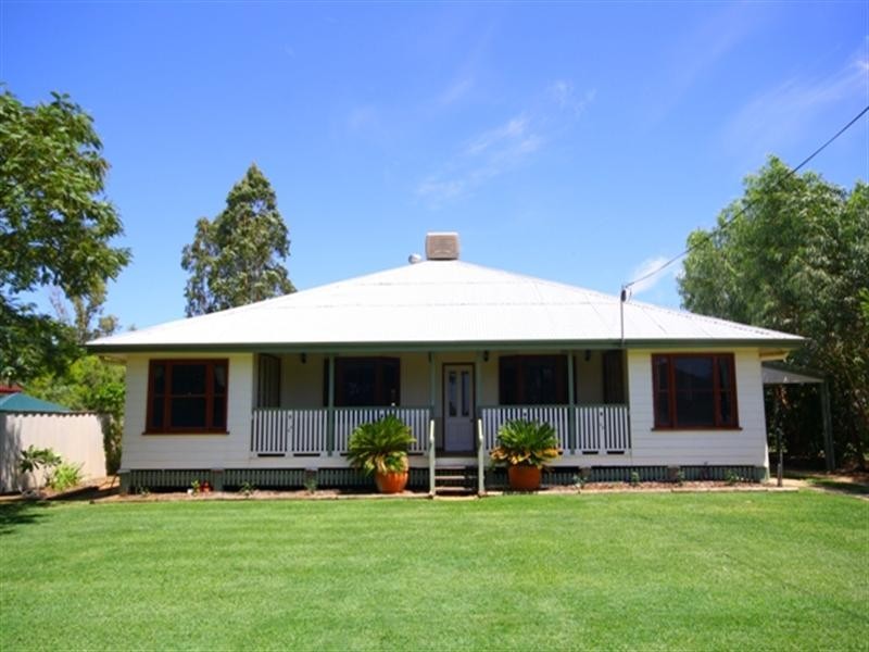15 Lark Street, Longreach QLD 4730